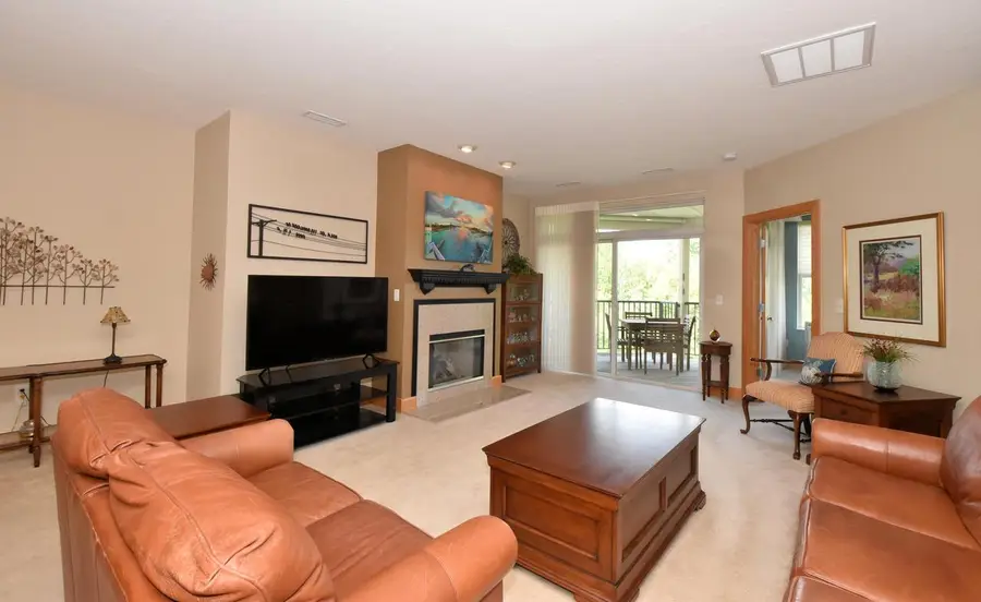 N74W13737 Appleton AVENUE #316, Menomonee Falls, WI 53051 - #3