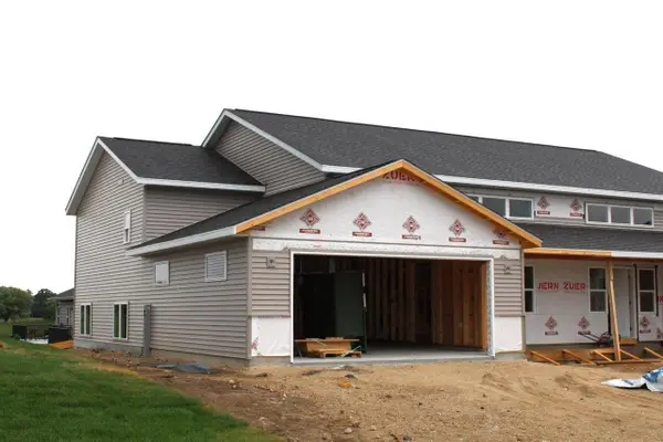 937 Drumlin COVE, Kewaskum, WI 53040