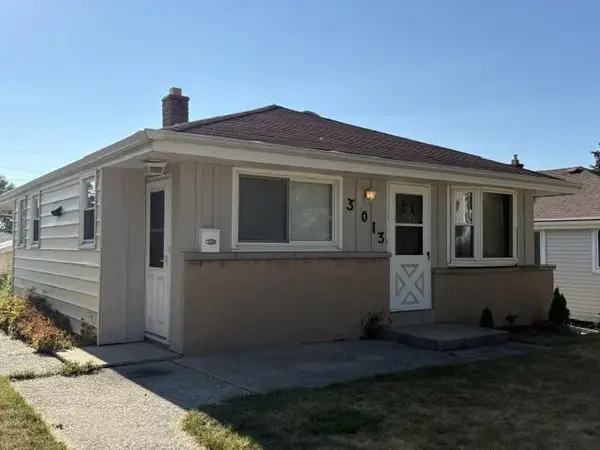 3013 S 95th STREET, West Allis, WI 53227