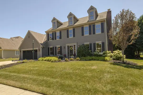 587 Cottonwood LANE, Grafton, WI 53024
