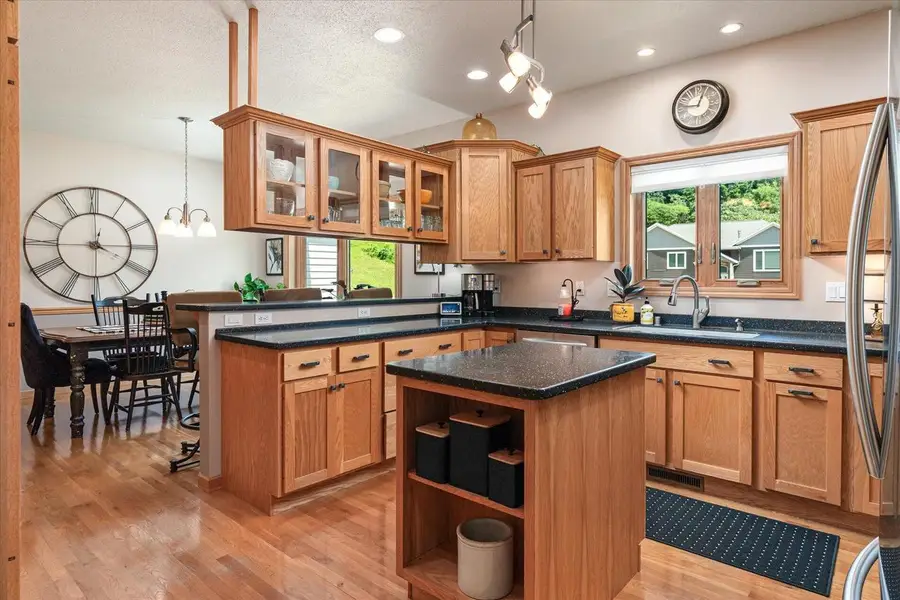 705 12th COURT N, La Crescent, MN 55947 - #2