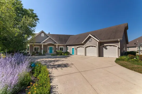 387 Still Water COURT, Dousman, WI 53118
