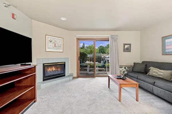 111 Center STREET #235, Lake Geneva, WI 53147