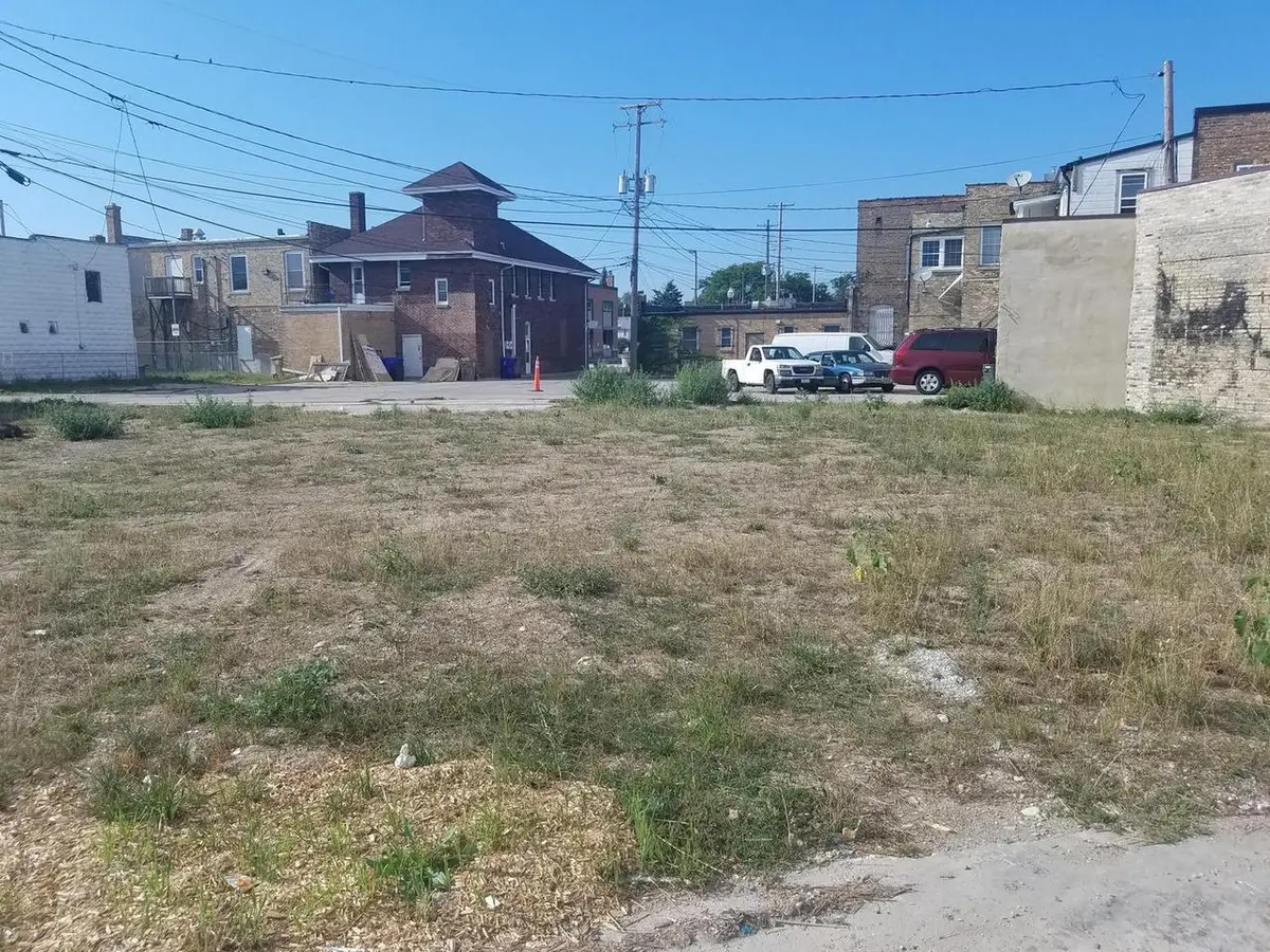 2208 ROOSEVELT ROAD, Kenosha, WI 53143 - #1