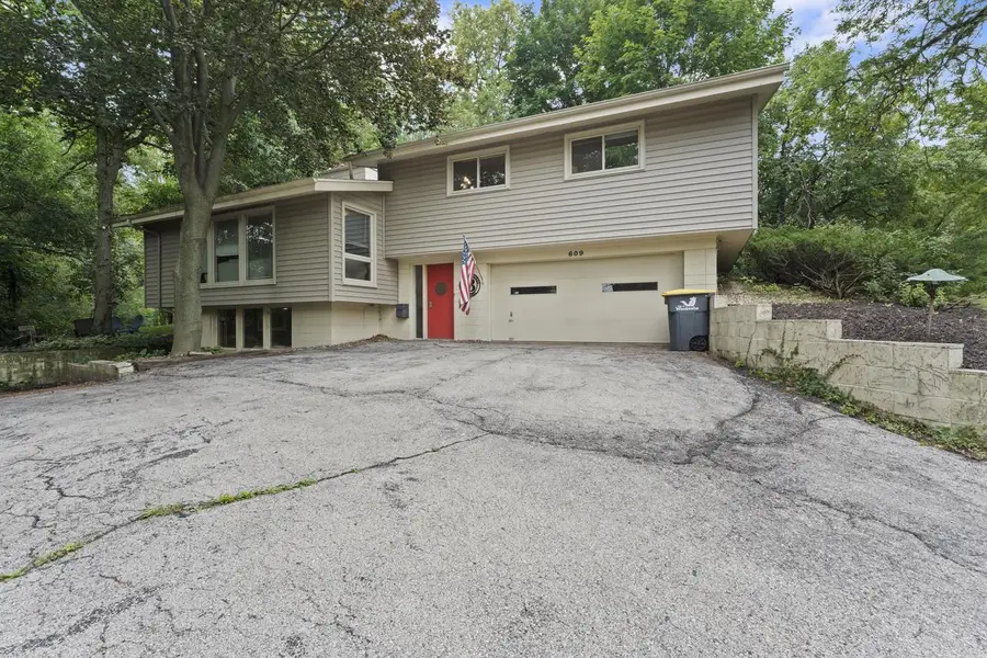 609 Downing DRIVE, Waukesha, WI 53186 - #2