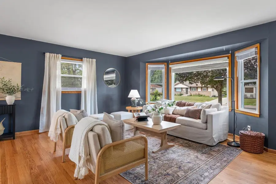 W147N8446 Manchester DRIVE, Menomonee Falls, WI 53051 - #2