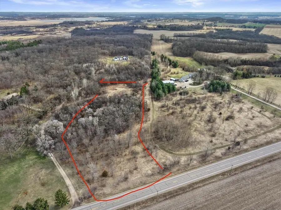 5341 NORTHWEST HIGHWAY, Waterford, WI 53185 - #2