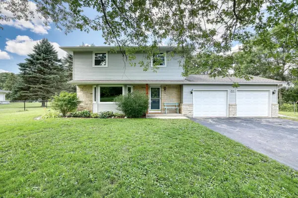 W304S2745 Green Meadow LANE, Waukesha, WI 53188