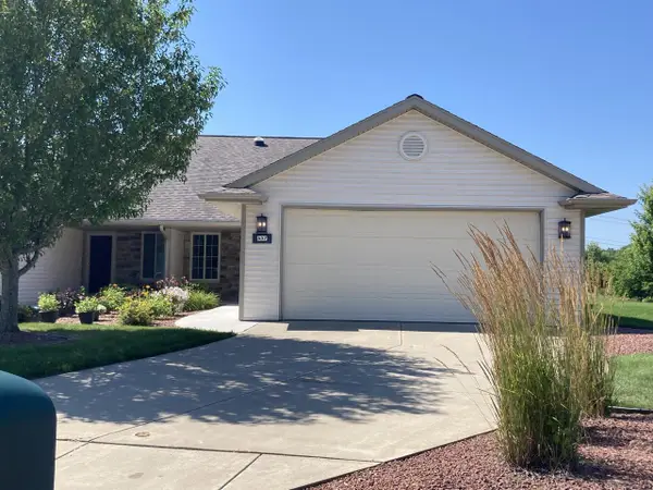 537 Mapleleaf COURT, Manitowoc, WI 54220