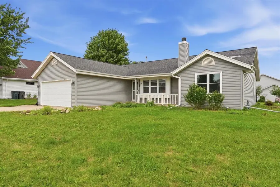 124 Small Farm ROAD, Mukwonago, WI 53149 - #2