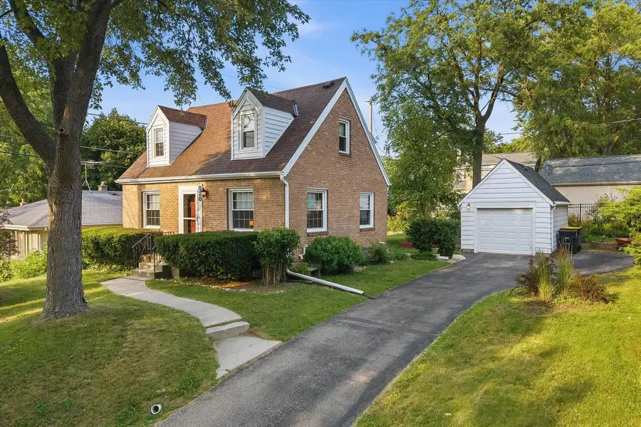 828 N 113th STREET, Wauwatosa, WI 53226 - #2