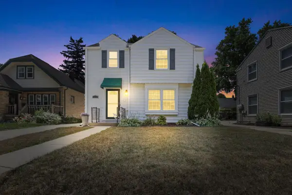 1019 Glenview AVENUE, Wauwatosa, WI 53213