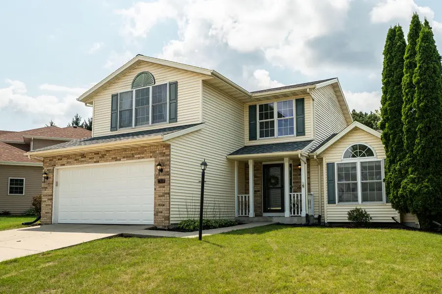 2304 Brookstone LANE, Waukesha, WI 53188 - #2