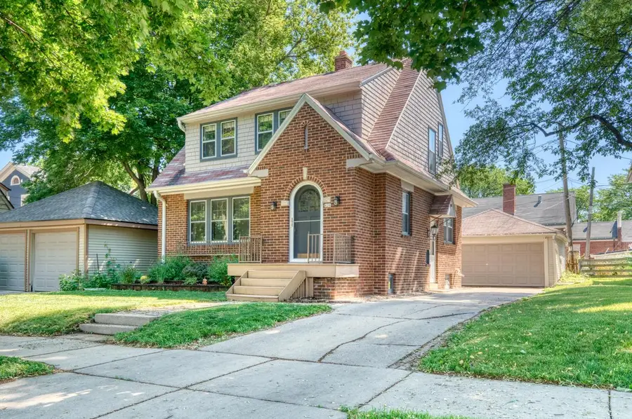 426 N 70th STREET, Wauwatosa, WI 53213 - #2
