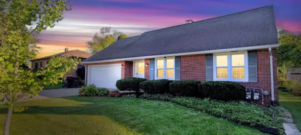 9715 W Wisconsin AVENUE, Wauwatosa, WI 53226