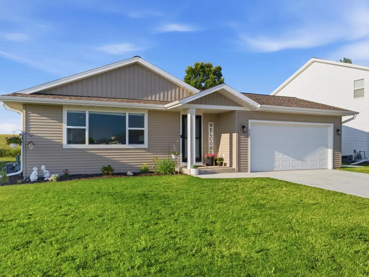 929 Sully WAY, Sheboygan Falls, WI 53085 - #1