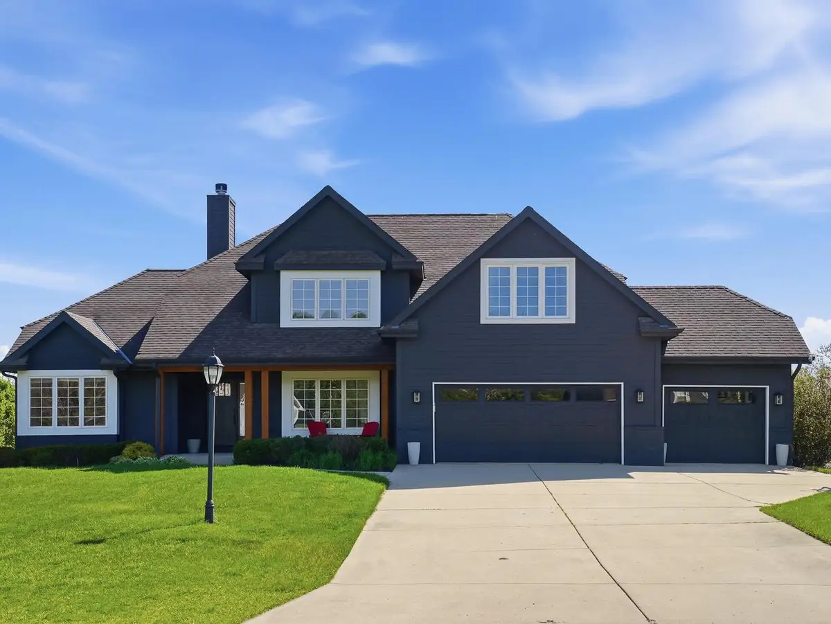 W126N6432 Willow COURT, Menomonee Falls, WI 53051 - #1