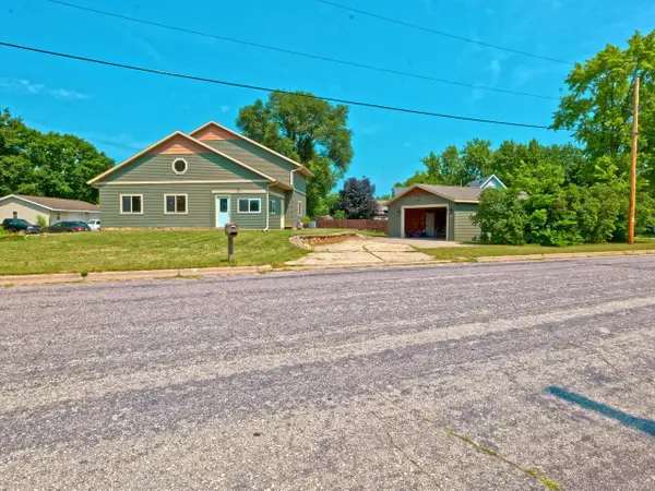 1627 N Salem ROAD, La Crosse, WI 54603