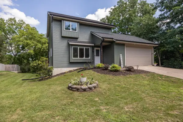 1586 Highland AVENUE, Hubertus, WI 53033