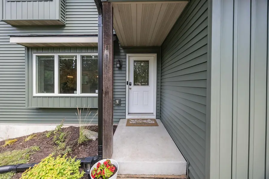 1586 Highland AVENUE, Hubertus, WI 53033 - #3