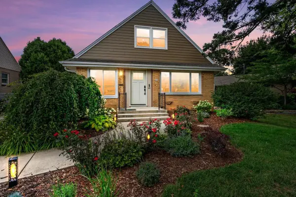 631 N 104th STREET, Wauwatosa, WI 53226