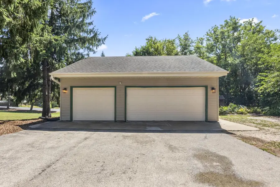 N52W35379 W Lake DRIVE, Oconomowoc, WI 53066 - #2