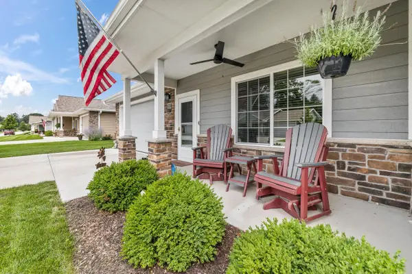 N13W6576 Cedarburg TRAIL, Cedarburg, WI 53012