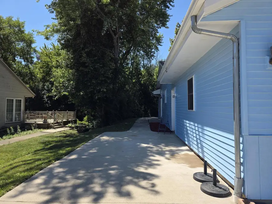 10719 W Calumet ROAD, Milwaukee, WI 53224 - #3