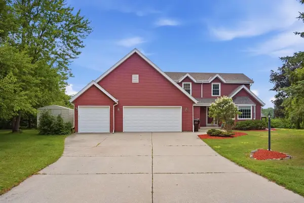 3725 S Joseph ROAD, New Berlin, WI 53151