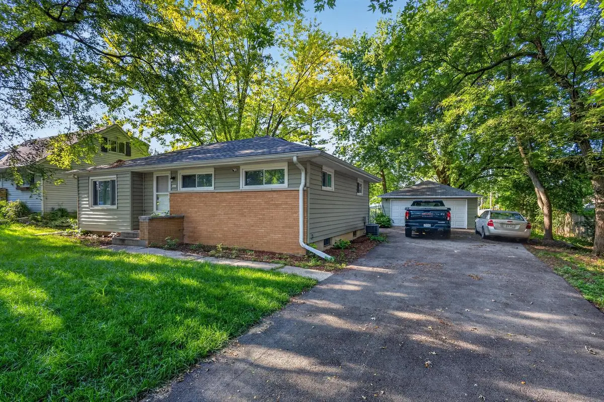5222 W Hemlock ROAD, Milwaukee, WI 53223 - #1