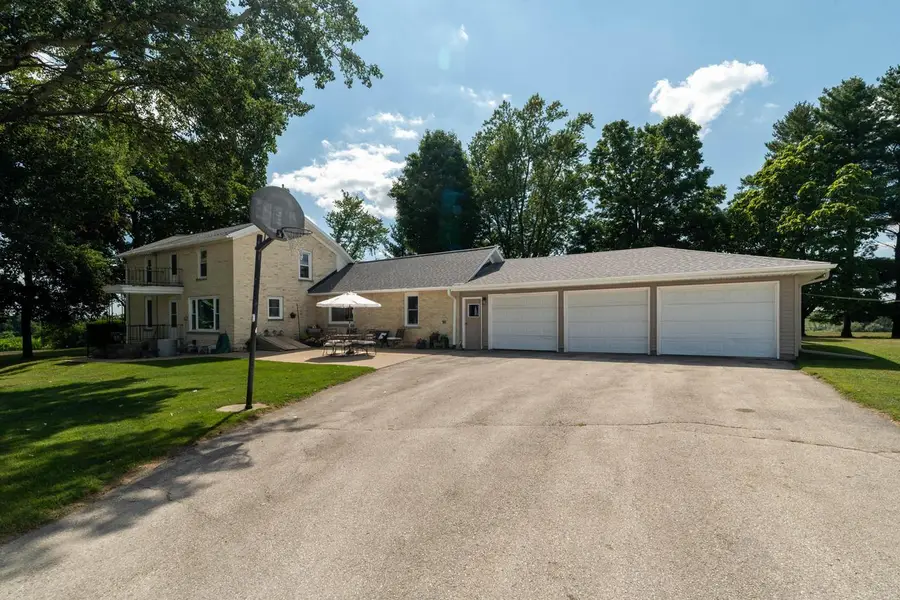 W1554 North Side DRIVE, Oconomowoc, WI 53066 - #3
