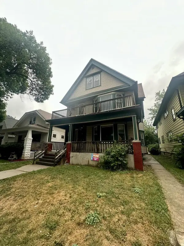3754 W Roberts STREET #3756, Milwaukee, WI 53208