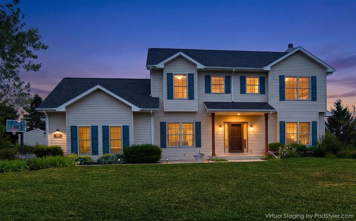 4851 W Alesci DRIVE, Franklin, WI 53132 - #1