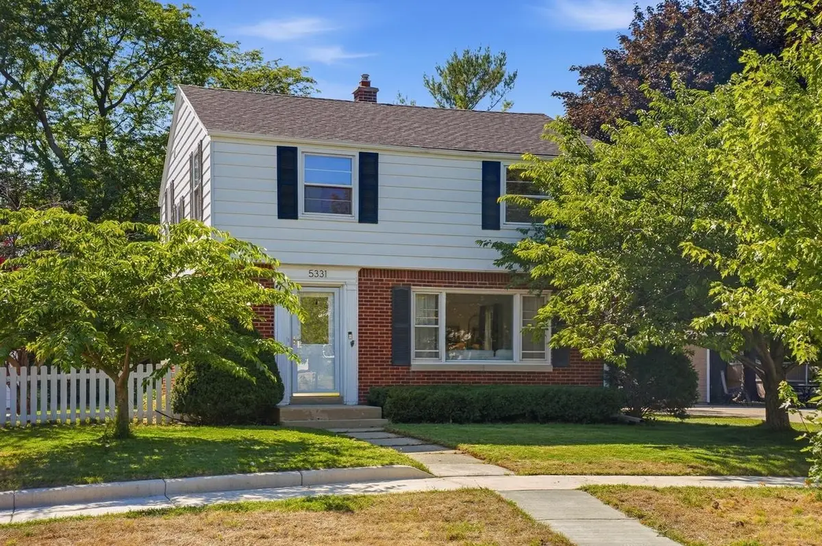 5331 N Lydell AVENUE, Glendale, WI 53217 - #1