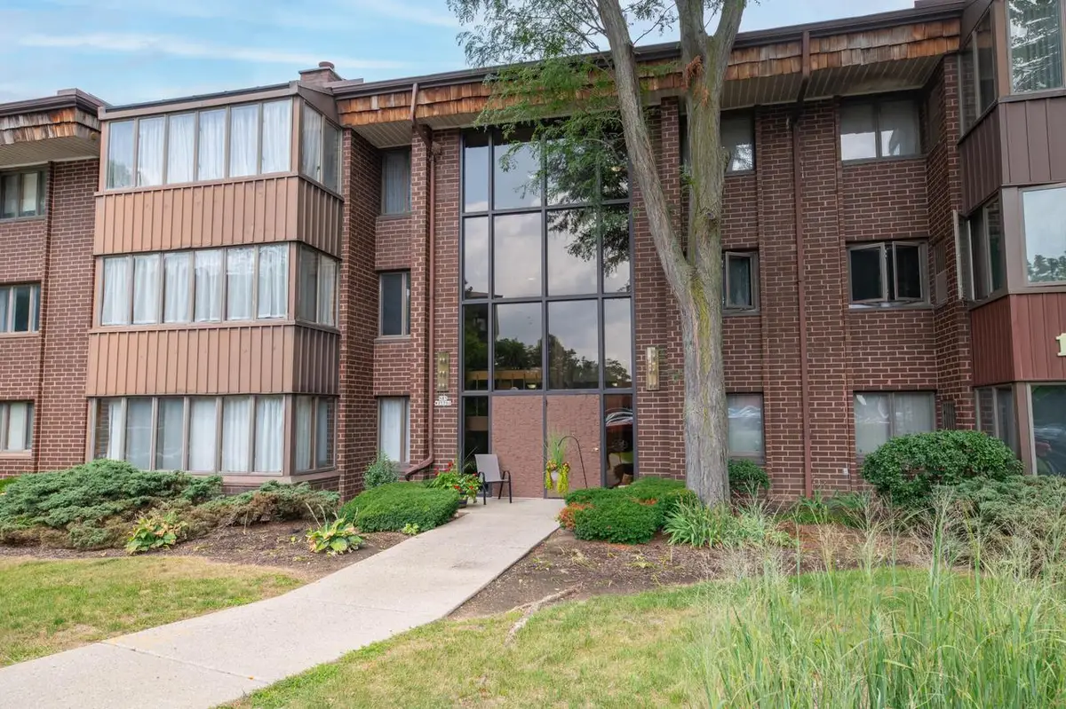 N85W15700 Ridge ROAD #104, Menomonee Falls, WI 53051 - #1