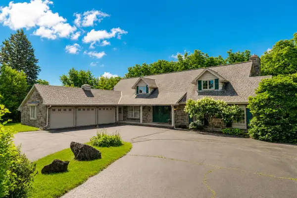 W215N5354 Ada COURT, Menomonee Falls, WI 53051