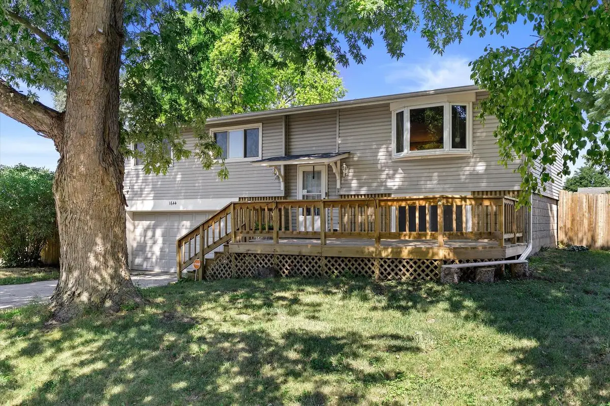 1644 Warwick WAY, Mount Pleasant, WI 53406 - #1