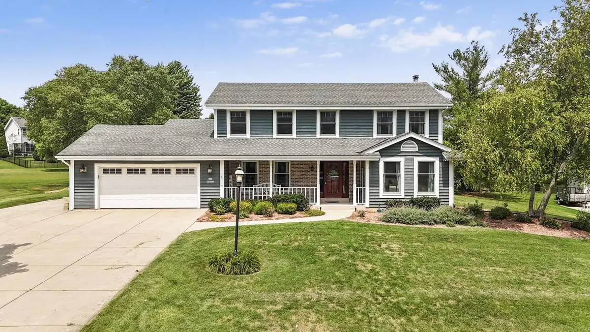N65W14482 Redwood DRIVE, Menomonee Falls, WI 53051 - #1