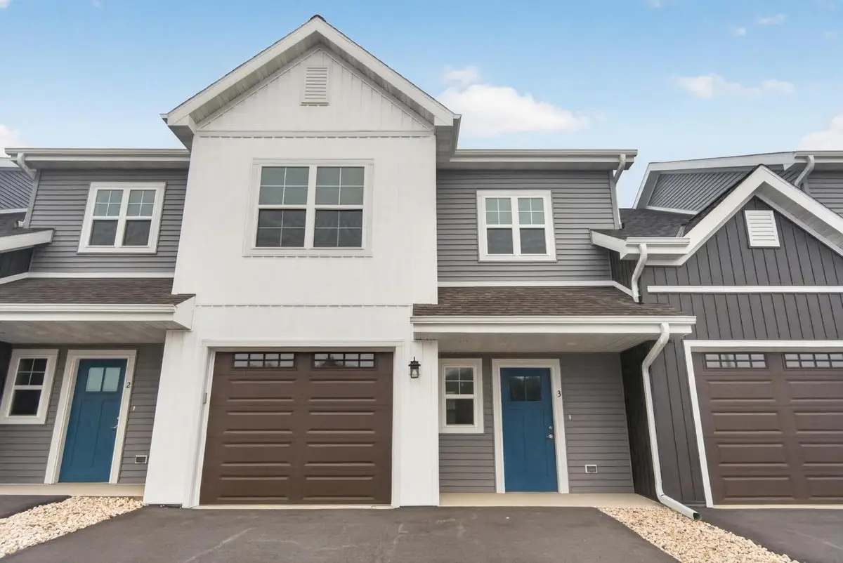 1675 Reigle DRIVE #3, Kewaskum, WI 53040 - #1