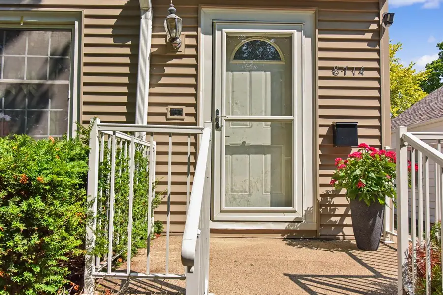 8714 W Hayes AVENUE, West Allis, WI 53227 - #2
