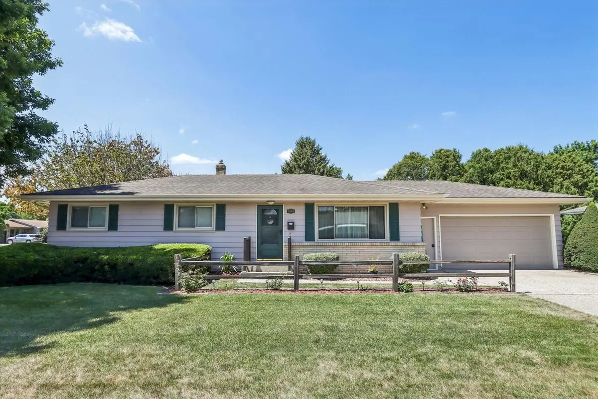 1005 N Sumac Drive, Janesville, WI 53545 - #1