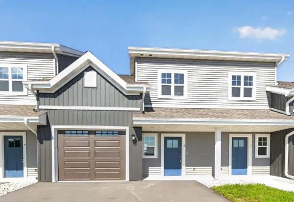1675 Reigle DRIVE #6, Kewaskum, WI 53040