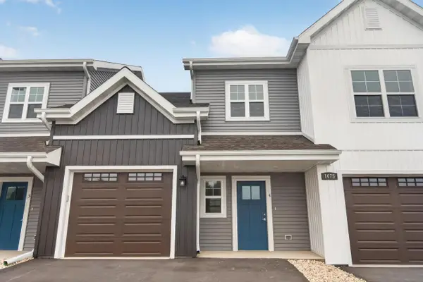 1675 Reigle DRIVE #4, Kewaskum, WI 53040