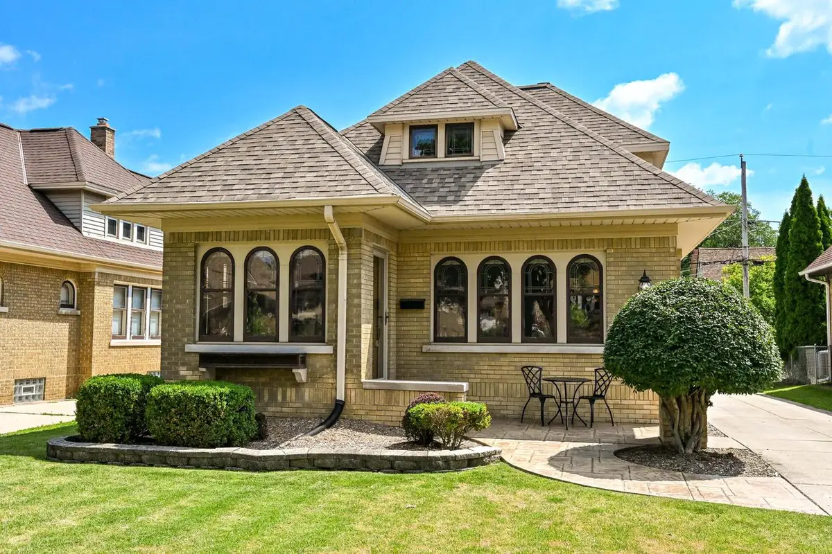2454 Lefeber AVENUE, Wauwatosa, WI 53213 - #1