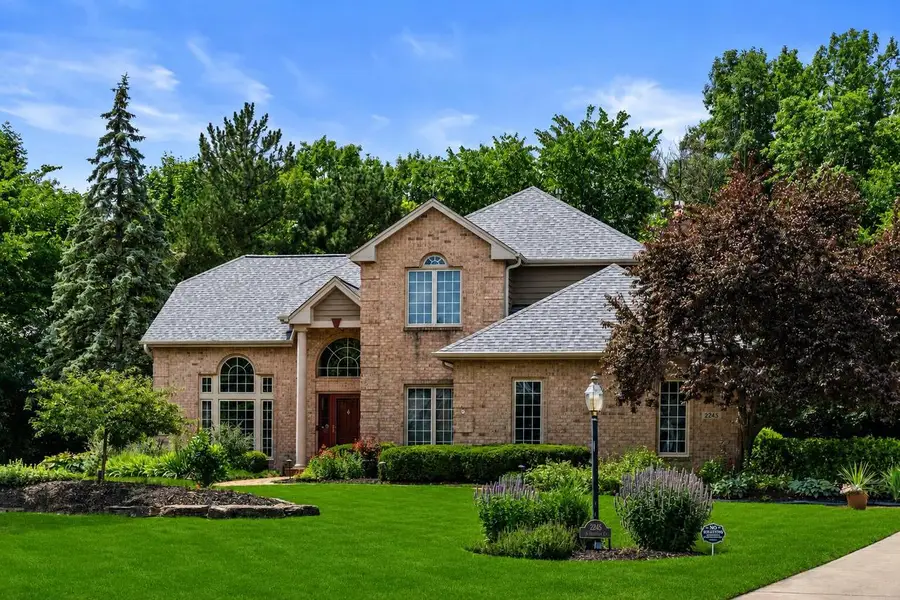 2245 S Foxglove COURT, New Berlin, WI 53151 - #2