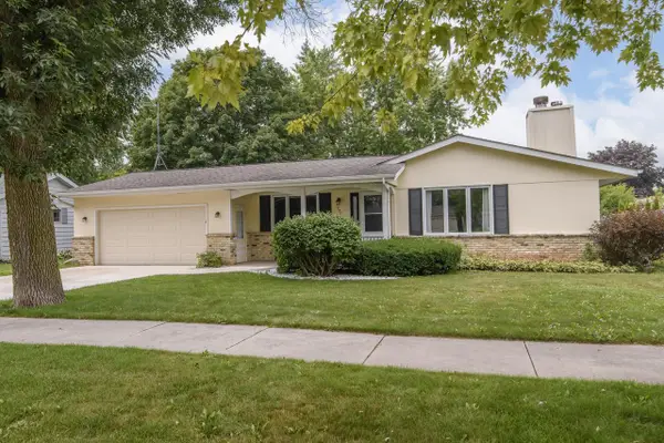 1527 N Holden STREET, Port Washington, WI 53074