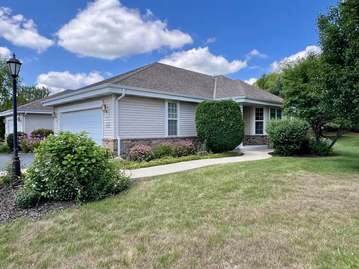 W141N9757 Knollcrest CIRCLE, Germantown, WI 53022 - #1