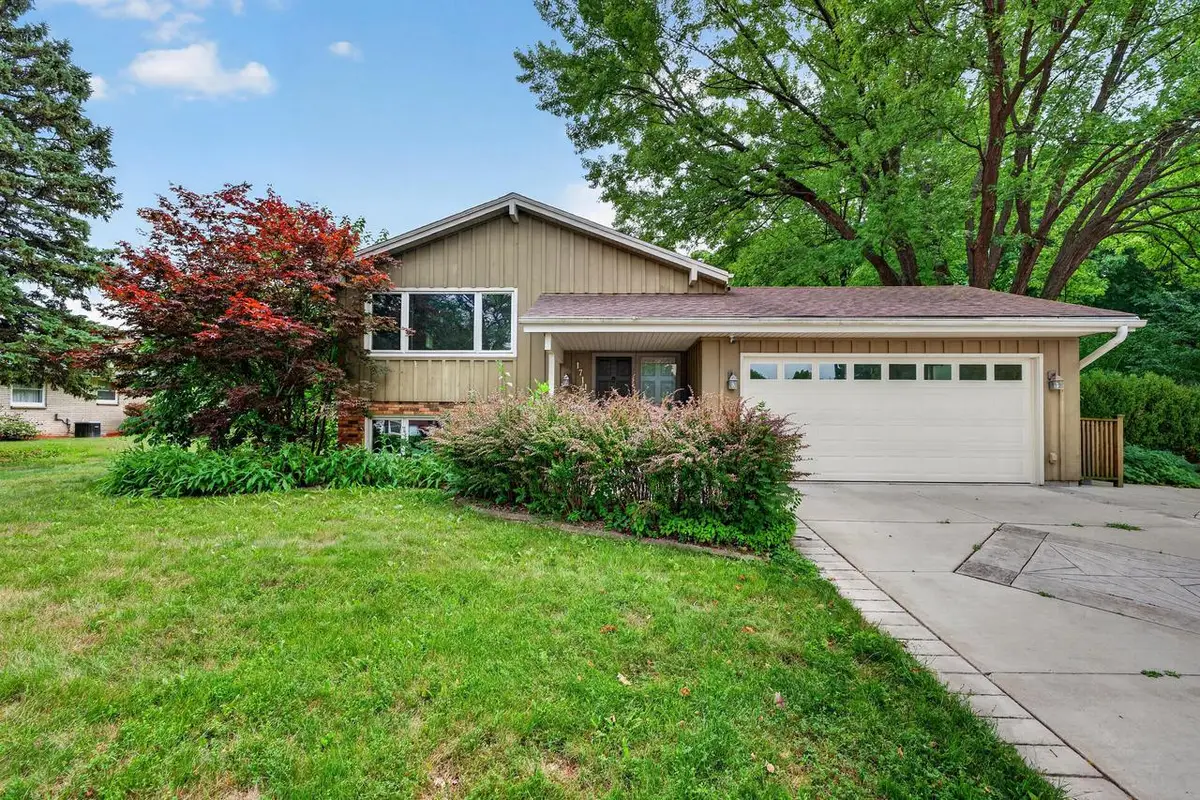 1711 W Clayton Crest AVENUE, Milwaukee, WI 53221 - #1