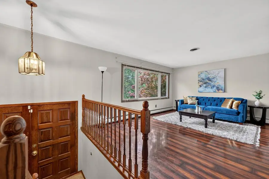 1711 W Clayton Crest AVENUE, Milwaukee, WI 53221 - #2