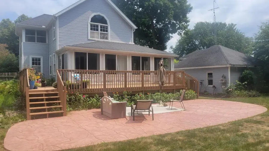 303 S Washington STREET, Lake Mills, WI 53551 - #2